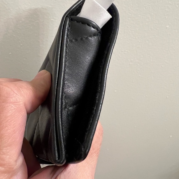 Chanel sunglasses with black leather case 🤩🌹🥰🔥 - Picture 9 of 15